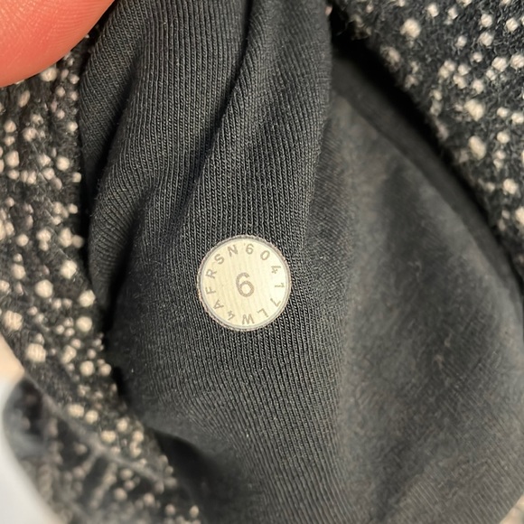 Lululemon Scuba Hoodie Light Cotton Fleece size 6 - Picture 3 of 9